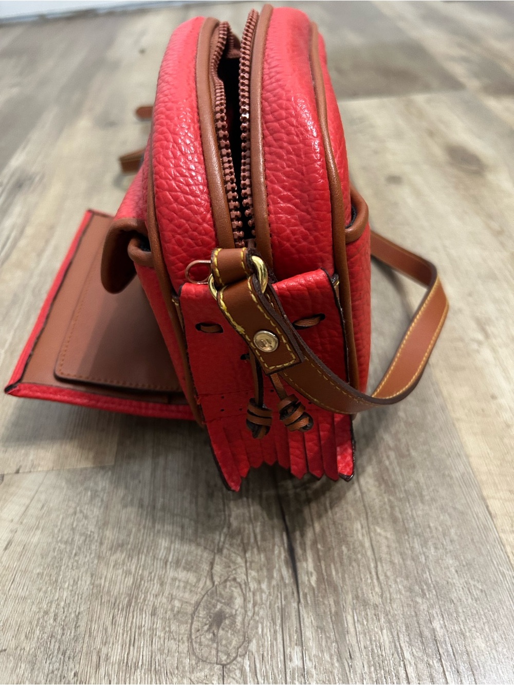 Vintage Dooney & Bourke Pebble Leather Red Kilty Bag - Picture 7 of 8